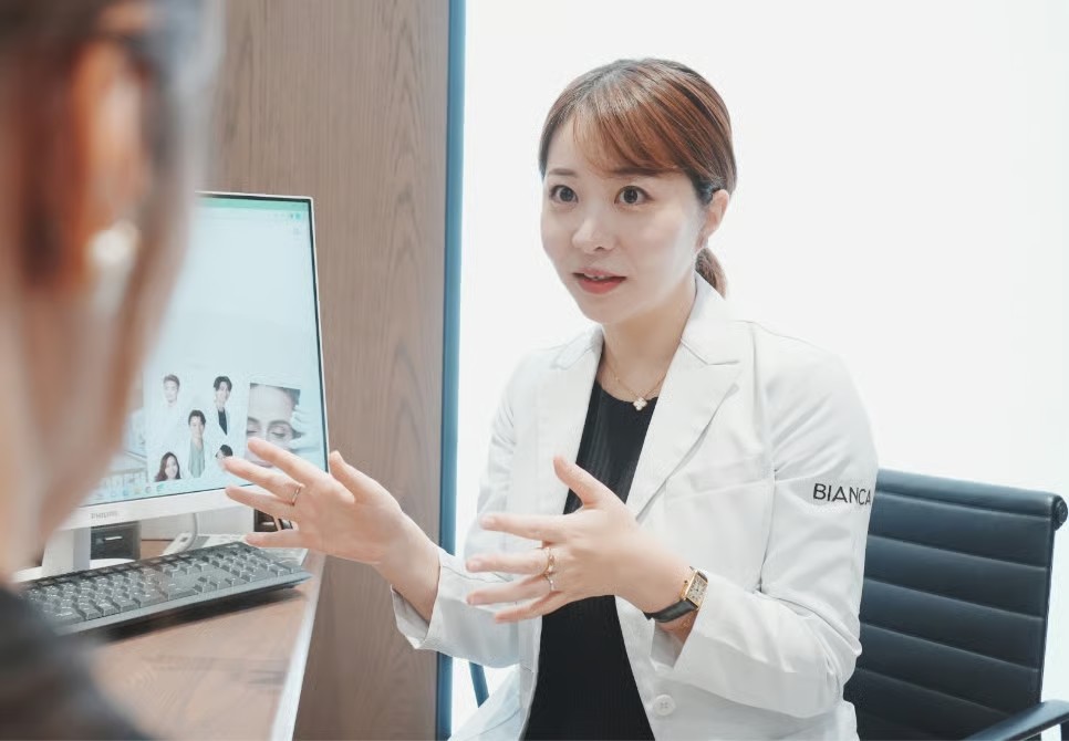 Dr. Maeda providing a consultation at BIANCA CLINIC