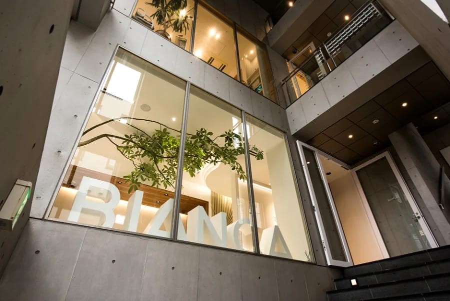 Exterior of BIANCA Cosmetic Surgery & Medical Spa Omotesando