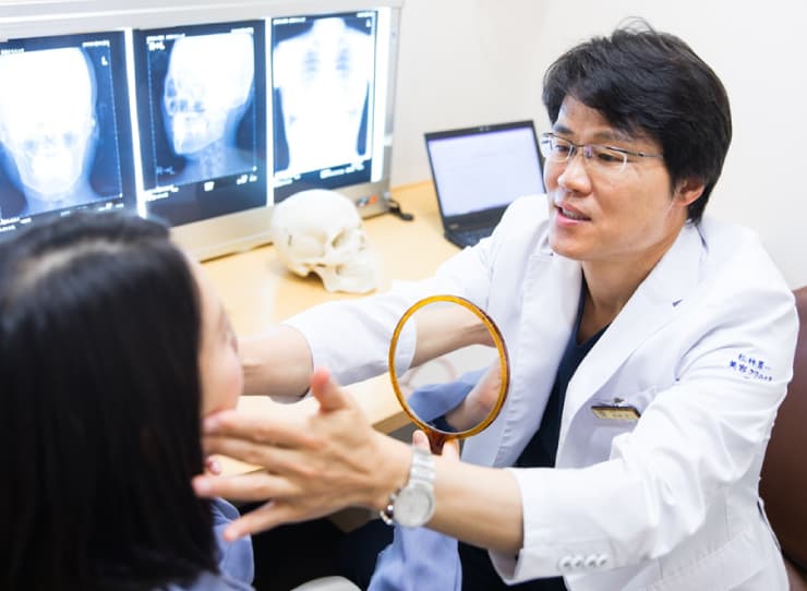 A counseling session with Dr. Keiichi Matsubayashi