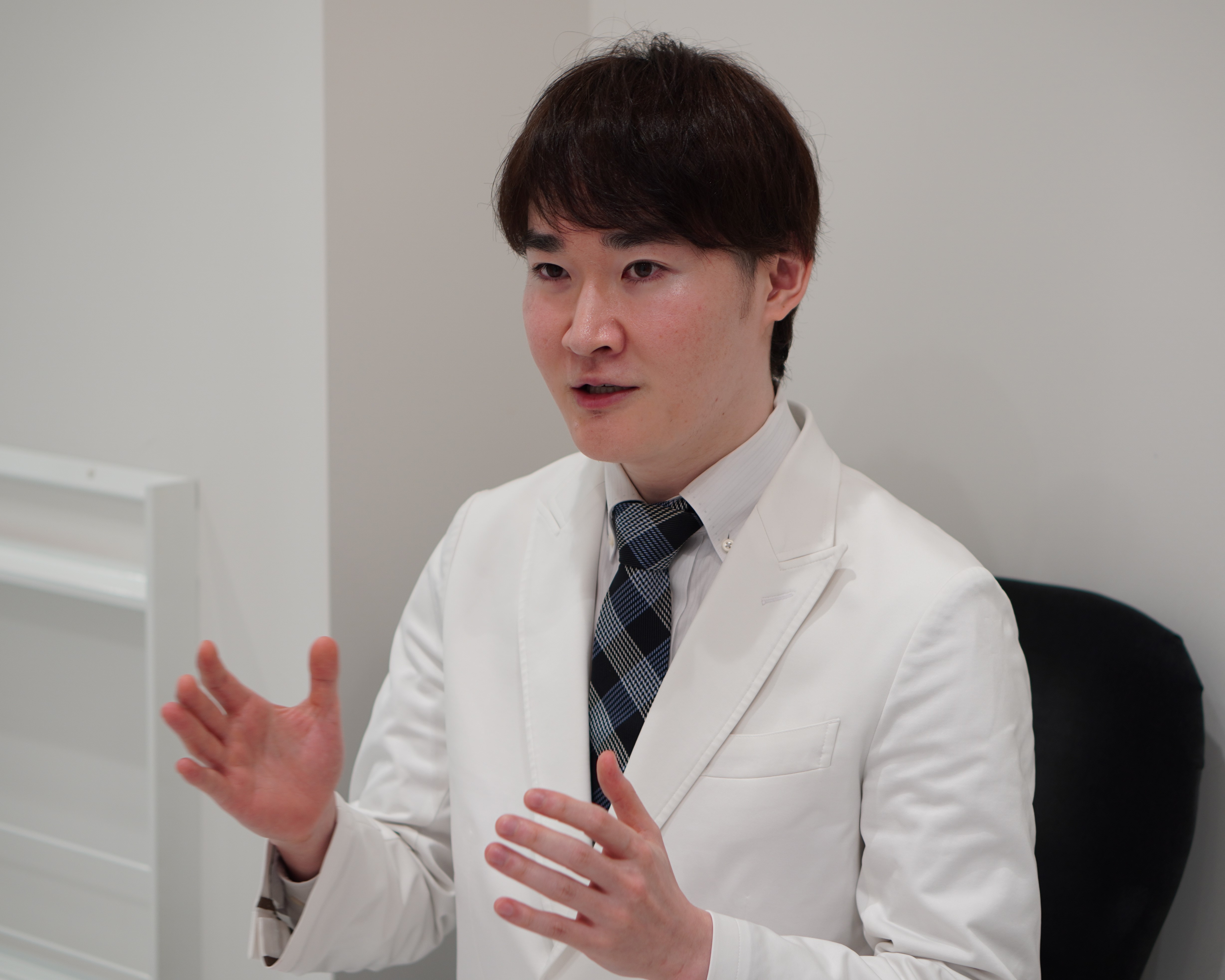 KAI CLINIC TOKYO 院長 播摩 光宣先生へインタビュー！センスと技術で
