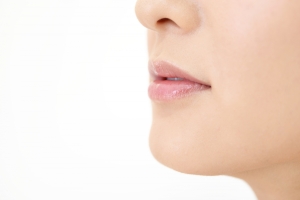 唇の色が悪い原因は？貧血・血行不良・炎症を見分けるポイントとリップケア