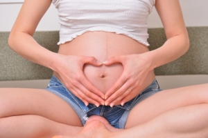 正中線はいつ消える？どうしても消えないときの対処法とは