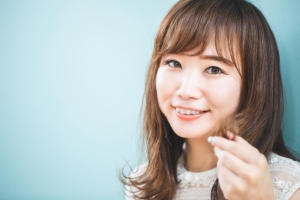 産後の抜け毛はいつから？ピーク・期間・やっていい対策やNG対策