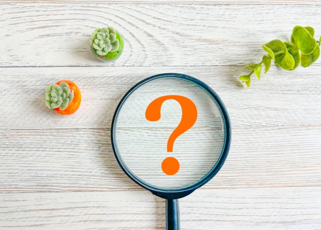 ?と虫眼鏡 美容内服は保険適用?処方の境界線と自費で続けるときの注意点|NERO DOCTOR / BEAUTY(美容医療)