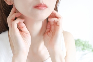 エラ張りがひどい四角顔を変えたい｜筋肉・骨格・脂肪・歯並び……原因別の治療法