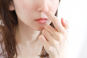 小鼻縮小で後悔？原因と対処法を解説｜失敗回避の3つのコツも紹介