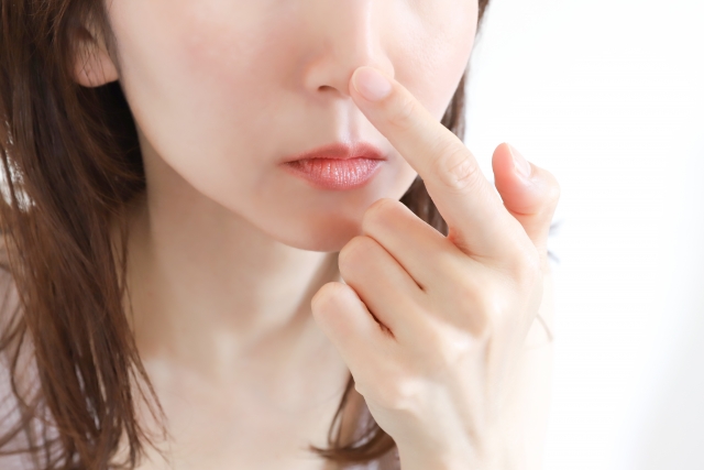 小鼻縮小で後悔?原因と対処法を解説|失敗回避の3つのコツも紹介