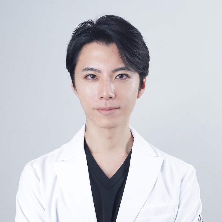 LIVIN CLINIC 新行内 芳明先生｜NERO DOCTOR / BEAUTY（美容医療）