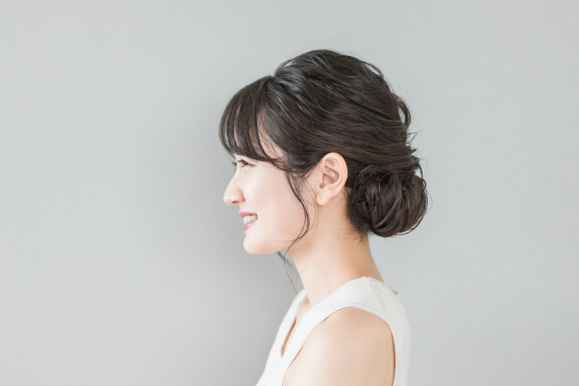 鼻が高い人の基準とは?確かめる方法と美容整形による改善策
