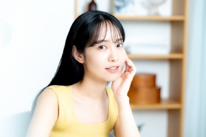 まぶたのたるみをとる方法を詳しく解説！セルフケアとたるみ治療、どちらが良い？