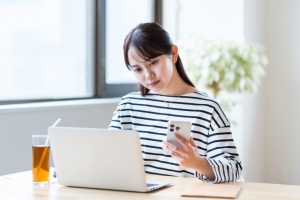 ピコトーニングとルメッカの違いを徹底比較！自分に合ったシミ治療はどっち？