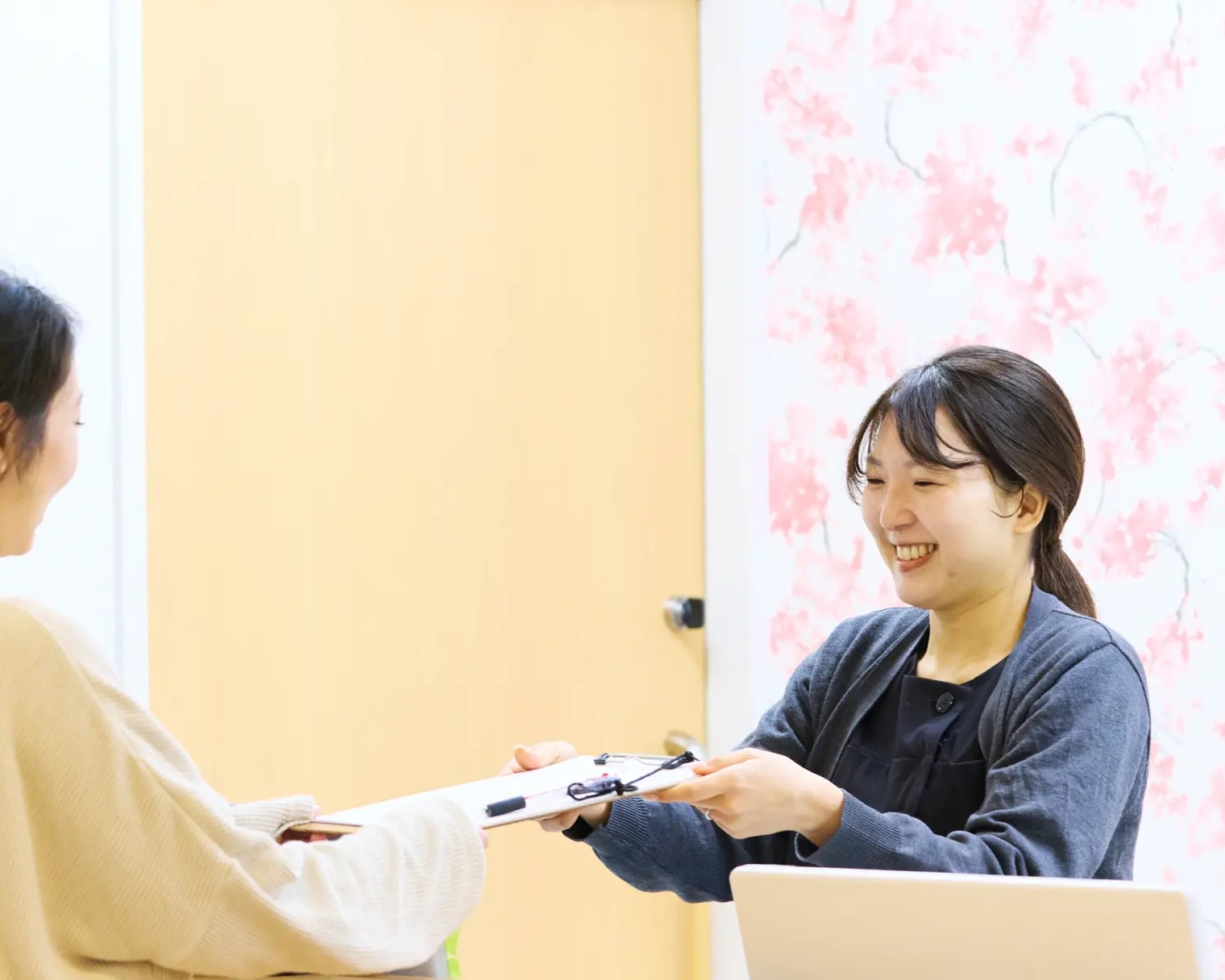 【医師監修】「酒さは一生治らない」ってホント？繰り返す赤み、咲くらクリニックで終止符を！