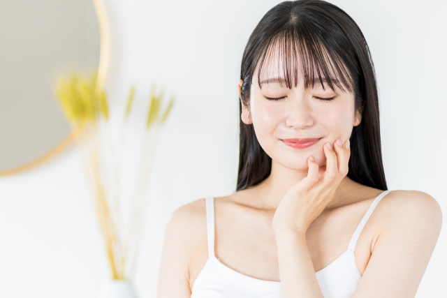 眉下切開のダウンタイムを徹底解説!経過や長引かせないコツを紹介