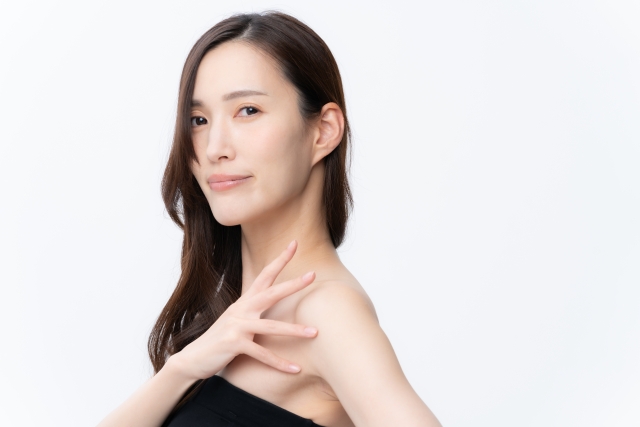 女性 美人一重美人の特徴は?一重で魅力的に見せる方法|NERO DOCTOR / BEAUTY(美容医療)