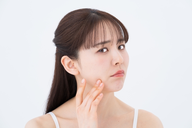 【マリオネットライン】老けて見える理由とは?消し方を知りたい人に改善法を解説