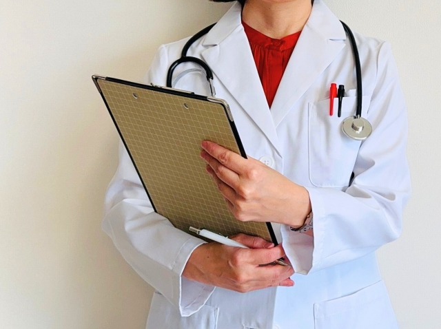 女性 医者一重美人の特徴は?一重で魅力的に見せる方法|NERO DOCTOR / BEAUTY(美容医療)