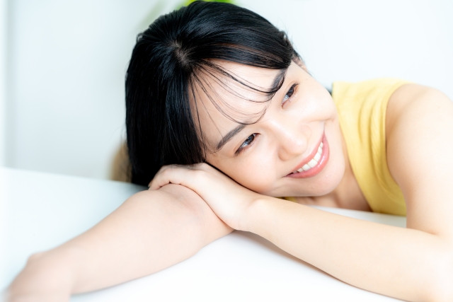 女性 笑顔顔の偏差値ってどう決まるの?魅力は数値化できる?|NERO DOCTOR / BEAUTY(美容医療)