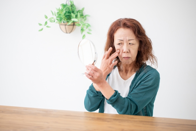 【眼瞼下垂のダウンタイム】手術後の不安を解消!症状・期間・過ごし方完全ガイド