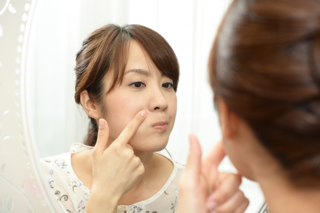 ブルドッグ顔って何?老け顔から卒業するための方法とは