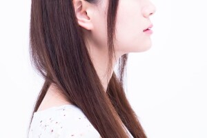 鷲鼻の女性は美人が多い？｜“凛とした美しさ”の秘密と生かし方