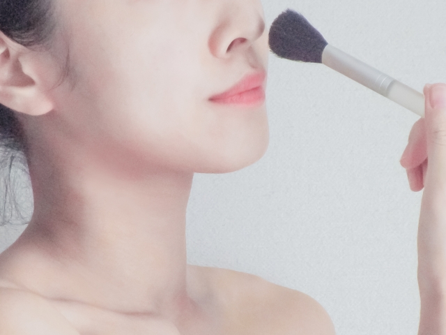 女性 メイク 鷲鼻の女性は美人が多い?|“凛とした美しさ”の秘密と生かし方|NERO DOCTOR / BEAUTY(美容医療)