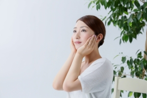 鷲鼻が美しい芸能人5選！魅力的な顔立ちになるポイントとは？