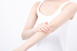 日焼け後に皮がむけるのはなぜ？対処法やNG行動を徹底マスター