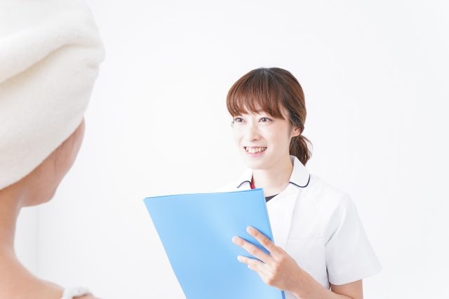 問診　ヒアルロン酸注射のデメリットとは？後悔しないために知りたいリスクと安全な受け方を解説｜NERO DOCTOR / BEAUTY（美容医療）