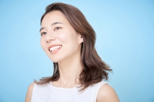 平均寿命と健康寿命の差を縮める｜老けない人生も選べる時代に？美容医療の新常識とは
