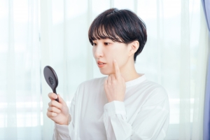 ヒアルロン酸はニキビに効果あり？悪化する？ニキビ痕への治療法と注意点を徹底解説