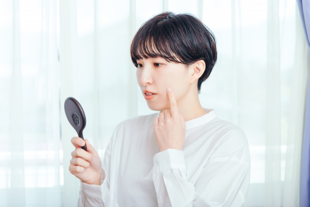 ヒアルロン酸はニキビに効果あり？悪化する？ニキビ痕への治療法と注意点を徹底解説