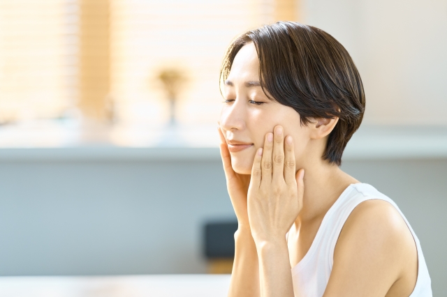 ケア 女性 ダーマペンはシワに効く?気になる美容効果や注意点、よくあるQ&Aまとめ|NERO DOCTOR / BEAUTY(美容医療)