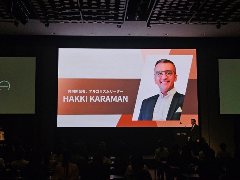 肌診断機AURA開発者Hakki Karaman氏へインタビュー！0.1mmの変化まで見せる。3D技術で美容医療に納得感を