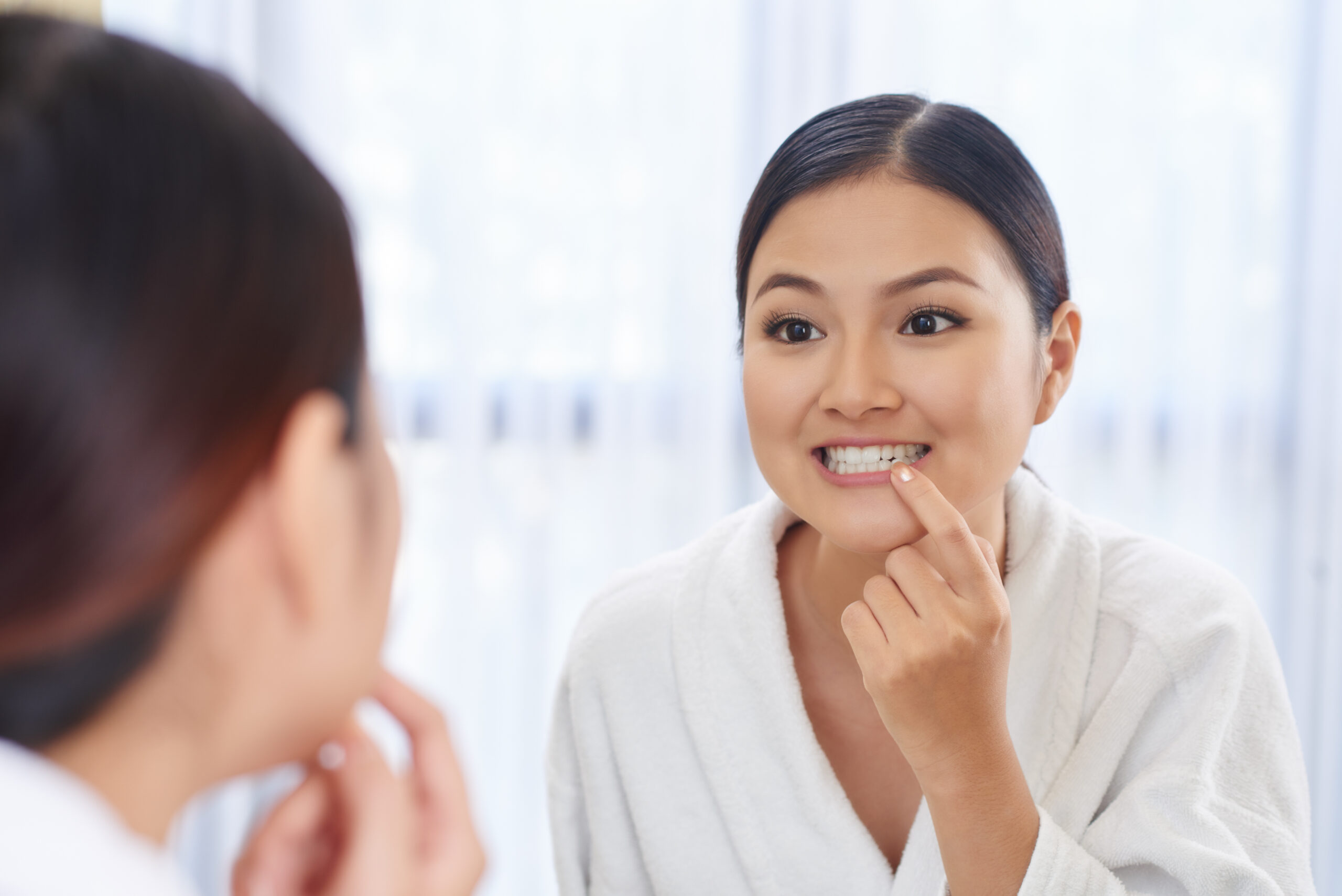 歯　ガミースマイルの原因とは？知っておきたい5つの原因とチェック方法｜NERO DOCTOR / BEAUTY（美容医療）