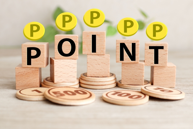 pointイメージ 豊胸の値段相場は?大手と中規模クリニックの費用感をチェック|NERO DOCTOR / BEAUTY(美容医療)