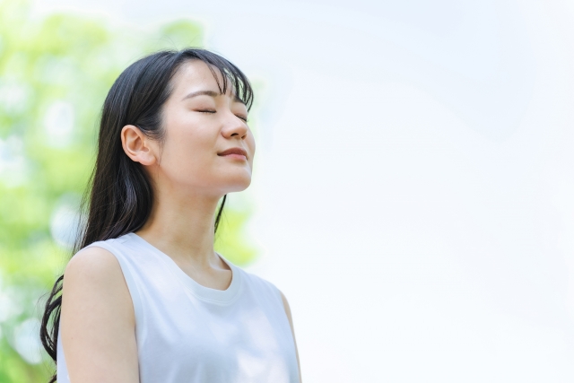 平行二重が似合わない顔はある？自然に見せるデザイン選びのポイントとは