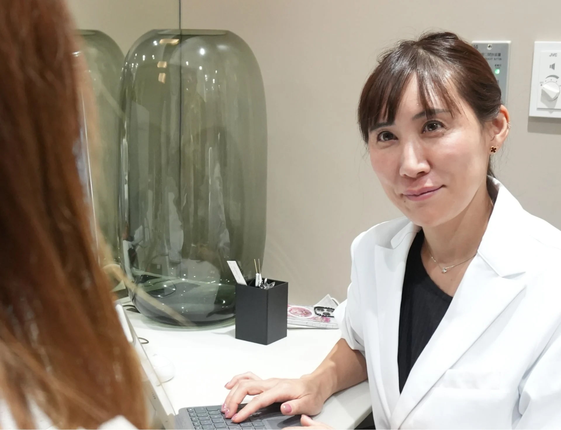 【排卵にサヨウナラ？】これをみれば全網羅！婦人科ドクター監修「避妊インプラント」の不思議 仕組み・メリット・体験した人の感想もまとめました