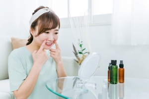 口角挙上で後悔するのはどんなケース？傷痕・変化の大きさ・左右差を冷静にチェック