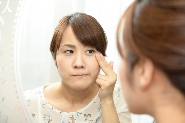 目の下の脱脂で失敗したかも…「助けて」と思ったときの対処法