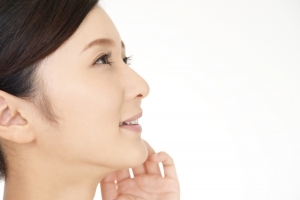 鼻プロテーゼとは？メリット・リスク・他の隆鼻術との違いを整理