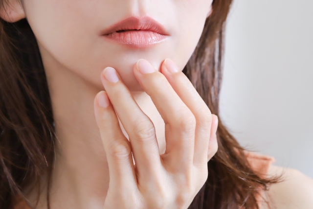口唇縮小で後悔しないために｜トラブルと対処法について詳しく解説