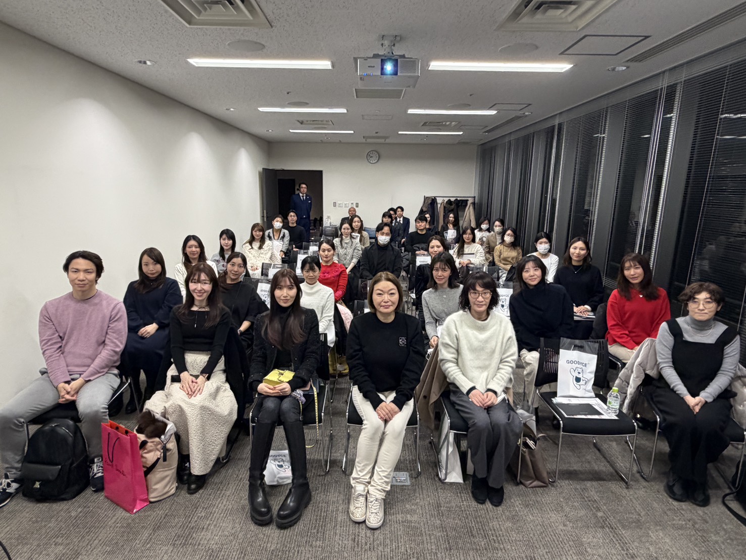 【あきラボ 潜入レポVol.3】 リピート率90%を実現する、あきこ式“中長期型コンビネーション治療”の極意