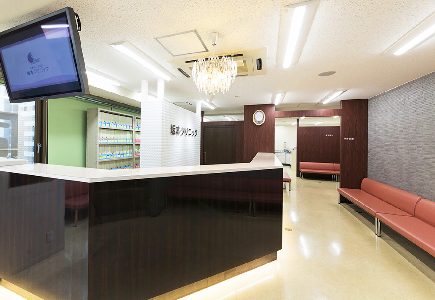 ニキビを皮膚科で診てもらうなら?大阪のおすすめクリニック8選|NERO美容医療