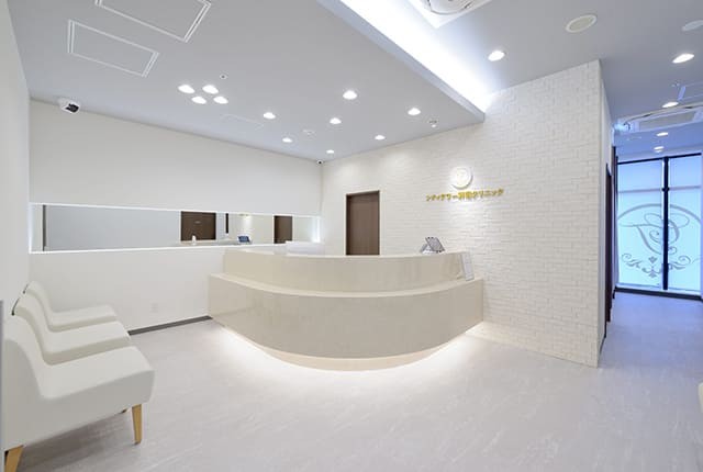 シミ取りを新宿で!ダウンタイムやクリニック10選をチェック|NERO美容医療