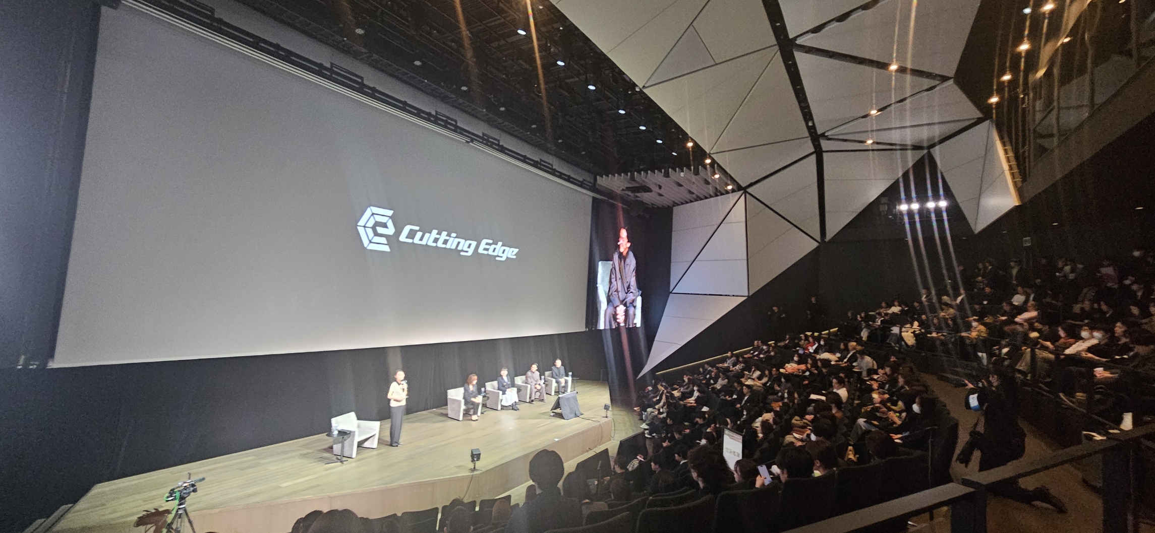 【NERO潜入レポ】 医師が注目する“ECM製剤コラーゲンブースター”── いま美容医療で何が変わっているのか〈ブナジュ（BNAJU）の正体〉