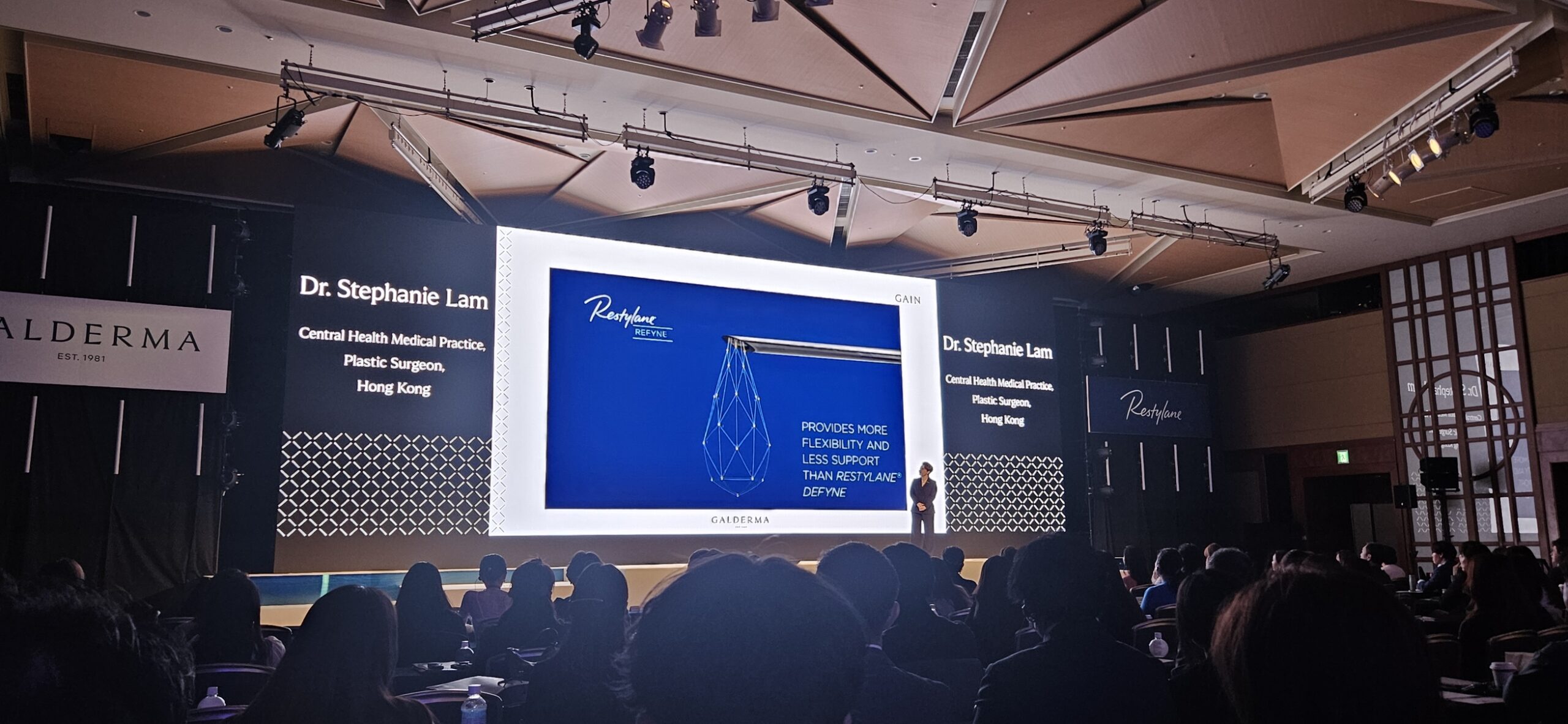 【NERO潜入レポ｜レスチレン】 ガルデルマ なぜ自然に見える人とそうじゃない人がいるのか —— ヒアルロン酸をめぐり医師たちが議論した“顔の読み方”