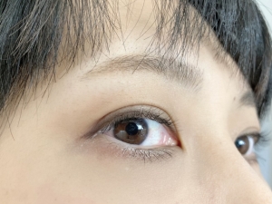 二重幅が広すぎて変？「ハム目っぽく見える原因」と似合う幅の決め方