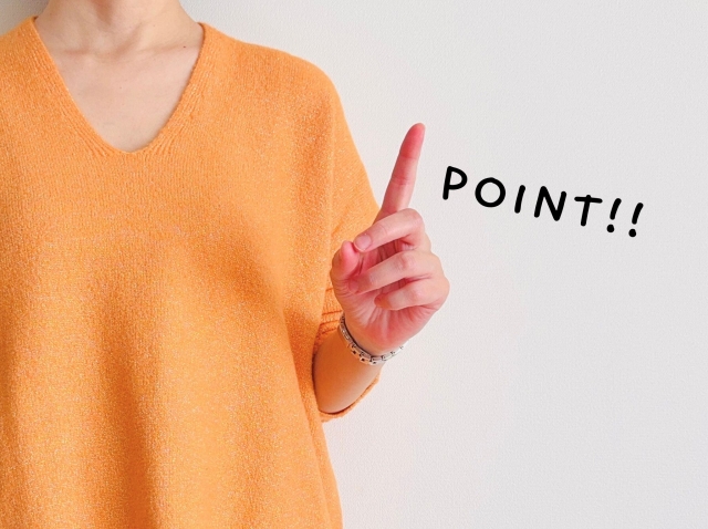 ひと先指をたててポイントイメージ　自然癒着法は韓国で主流？日本との違いや事前に確認すべきポイント｜NERO DOCTOR / BEAUTY（美容医療）