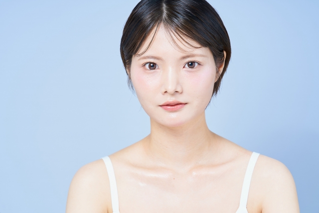 ピーリングとは？期待できる効果や種類、肌悩み別の選び方を徹底解説！｜NERO DOCTOR / BEAUTY（美容医療）