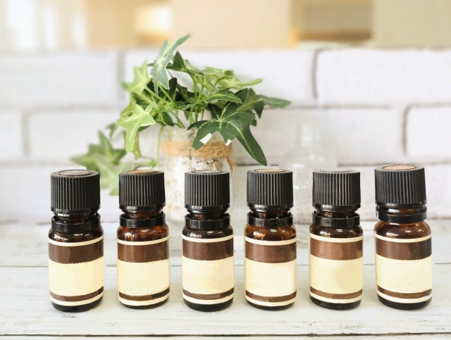 ピーリングとは？期待できる効果や種類、肌悩み別の選び方を徹底解説！｜NERO DOCTOR / BEAUTY（美容医療）